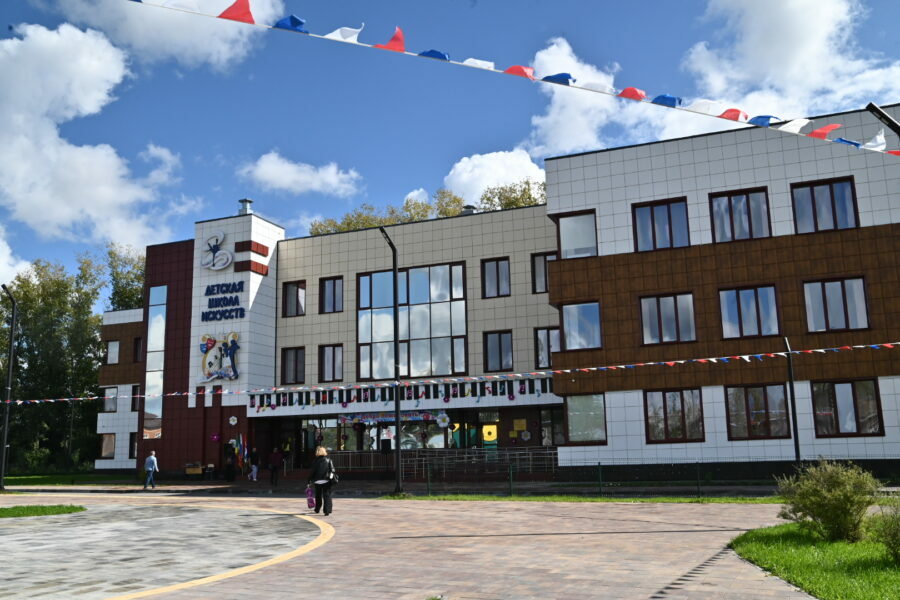 Самая большая районная Детская школа искусств торжественно открыта в Черепаново