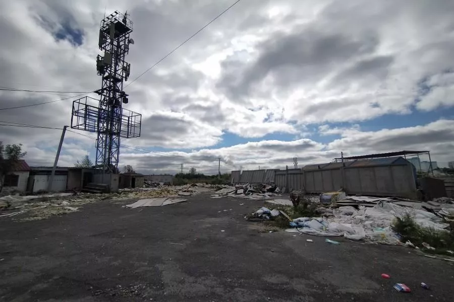 «Сейчас тут пустырь и мусор»: десять лет назад в Новосибирске закрыли барахолку