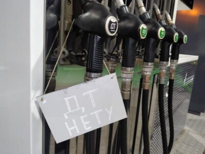 Несколько новосибирских АЗС сообщили о дефиците дизтоплива
