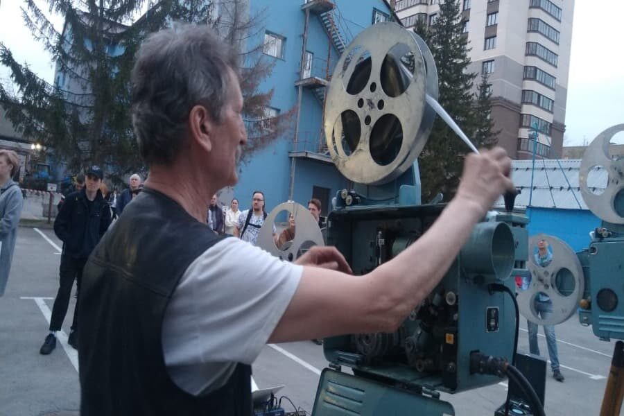 В Новосибирске рассказали, кто и на какие деньги снимает документальное кино