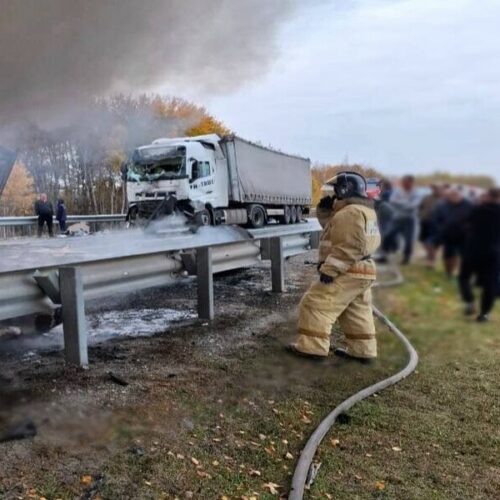 В Новосибирской области перекрыли трассу «Иртыш» из-за ДТП с возгоранием
