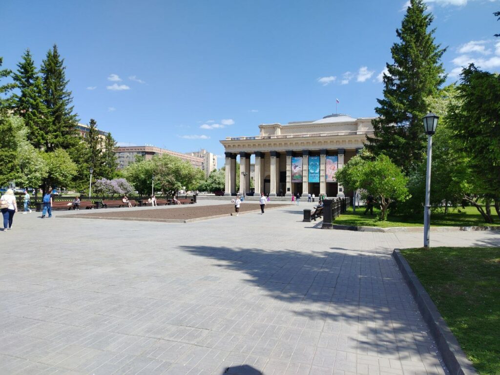 Новосибирцев ждут длинные выходные в ноябре из-за праздников