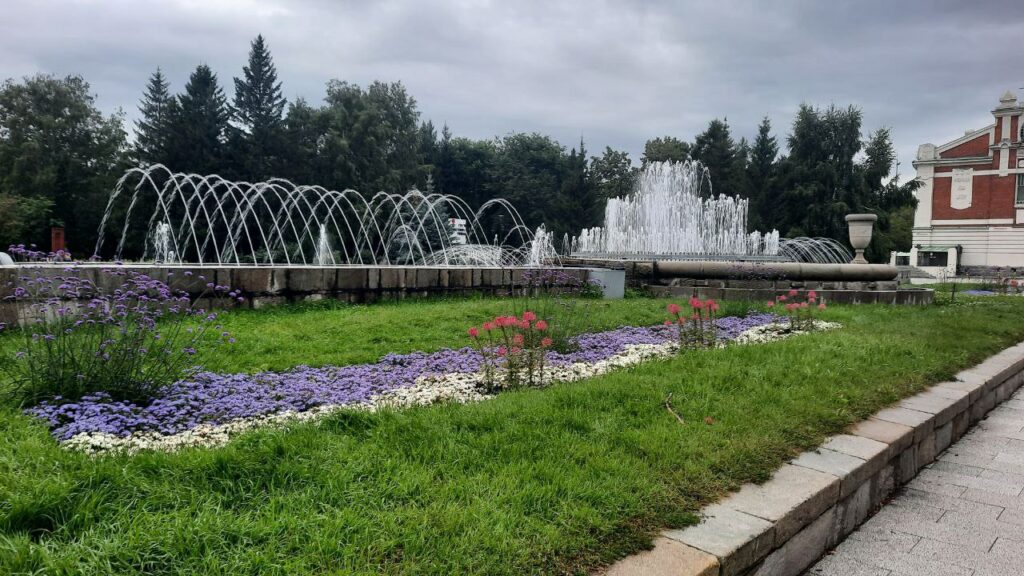 В Новосибирске началась подготовка фонтанов к зиме