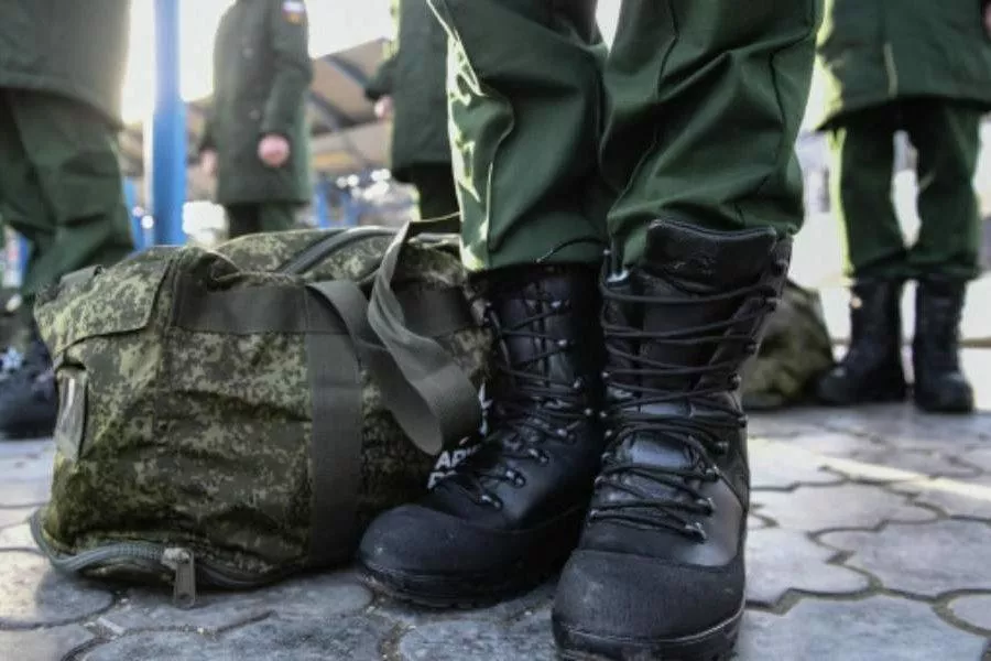 Призыв на военную службу в России предлагают вести круглый год
