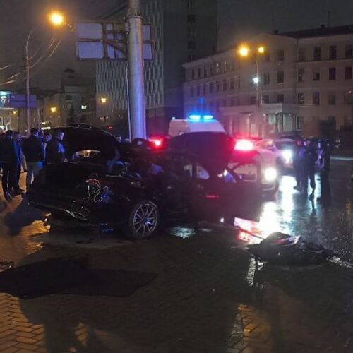 Один человек погиб и трое пострадали в ночном ДТП в центре Новосибирска