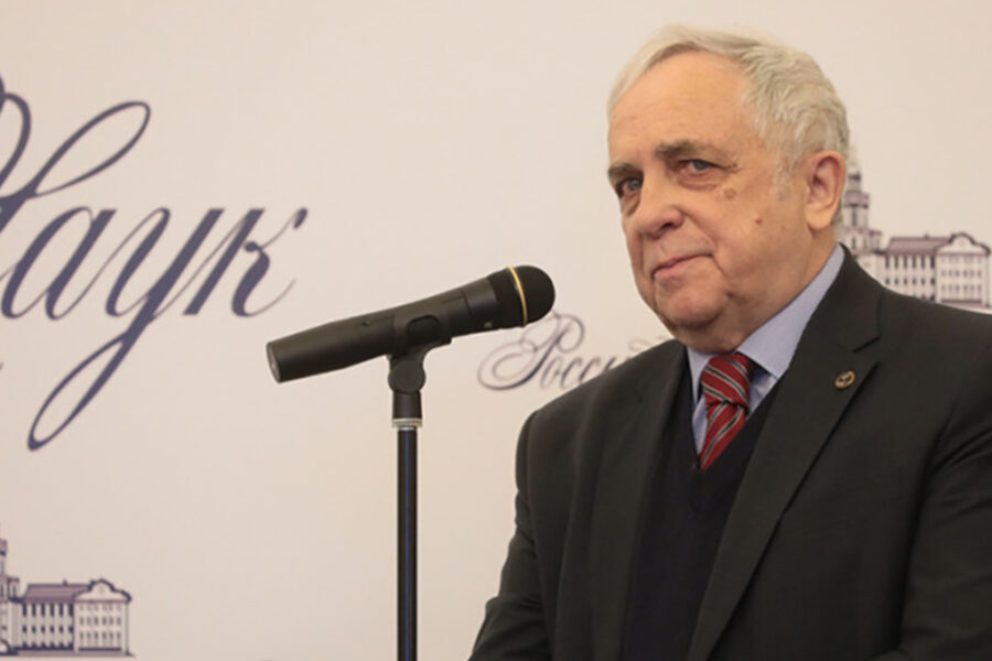 Михаил Угрюмов, академик РАН, профессор, д.б.н., заведующий отделом молекулярной биологии ГНЦ РФ Института биоорганической химии