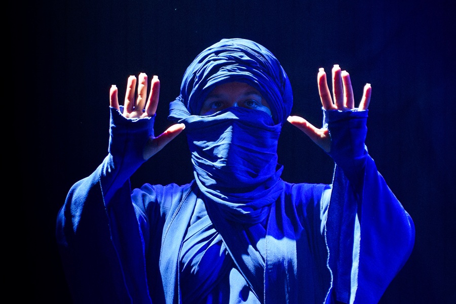 Бедуинские женщины выходили и вывели к фактории Экзюпери