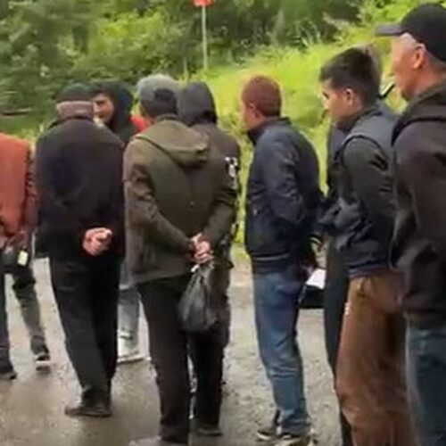 УФСБ накрыла банду мигрантов, помогавшую иностранцам легализоваться в России