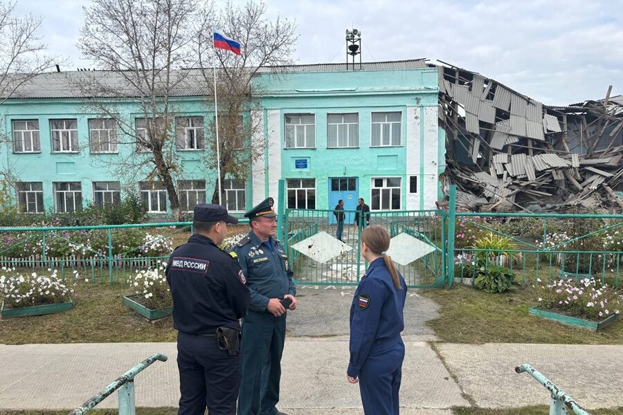 После обрушения школы в Татарске возбуждено уголовное дело