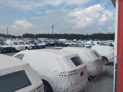 Запасы легковых автомобилей в Сибири превышают потребности рынка