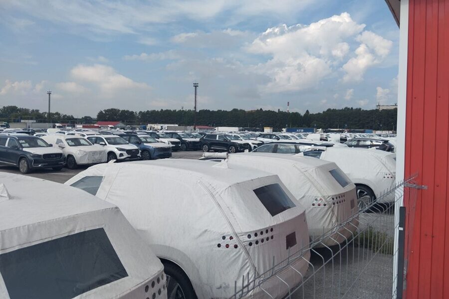 Запасы легковых автомобилей в Сибири превышают потребности рынка