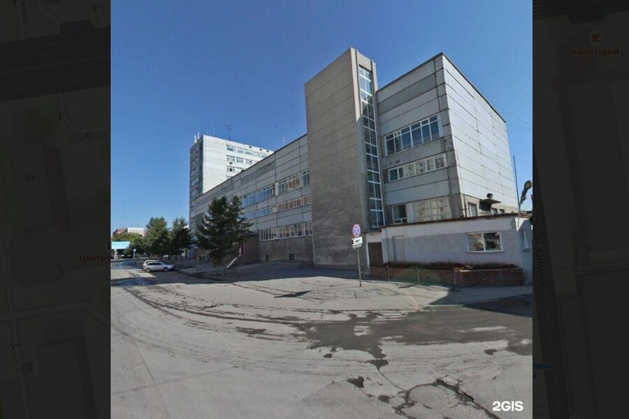 В здании в Центральном районе Новосибирска ввели режим повышенной готовности