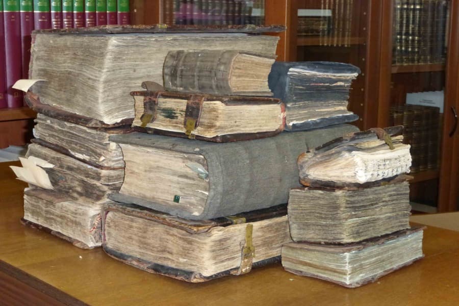 Сокровища старообрядцев: в Новосибирск съехались ученые, которые изучают древние книги