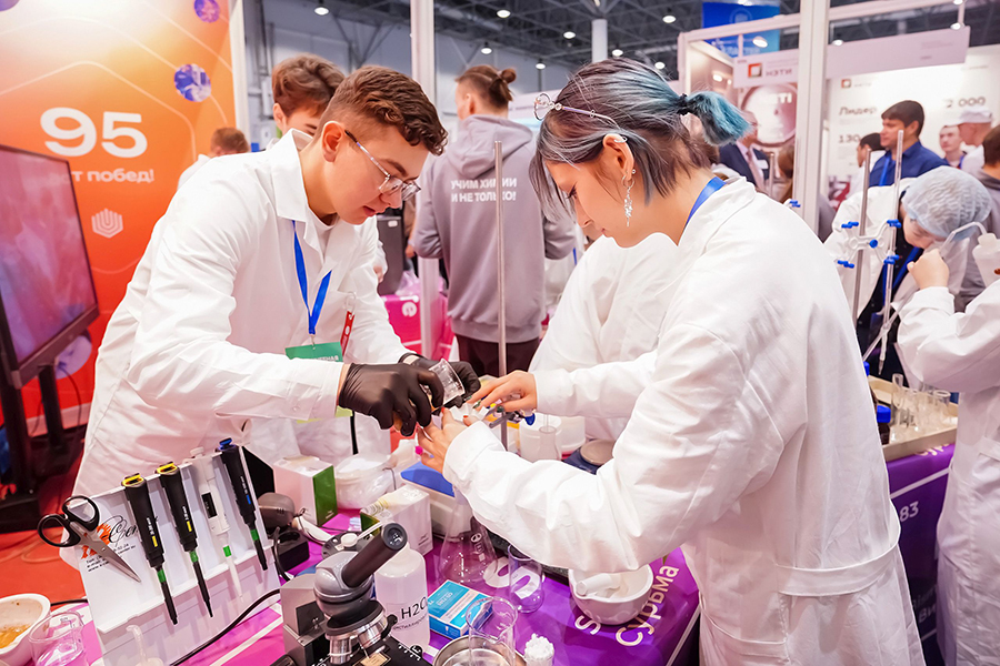 Как найти партнеров и абитуриентов на «Учебной Сибири-2025»