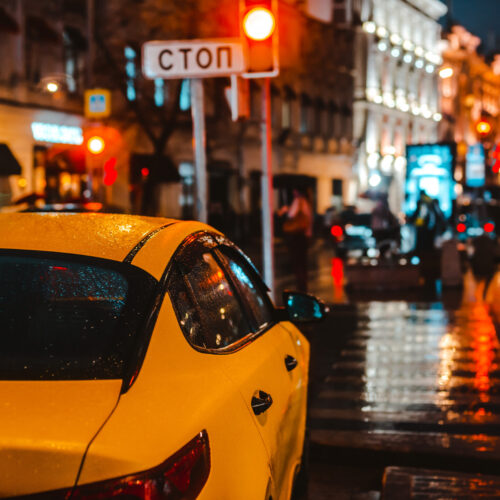 Минпромторг утвердил список автомобилей для такси