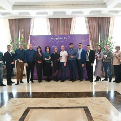 Нагрудные знаки «Почетный донор России» получили еще 20 жителей региона