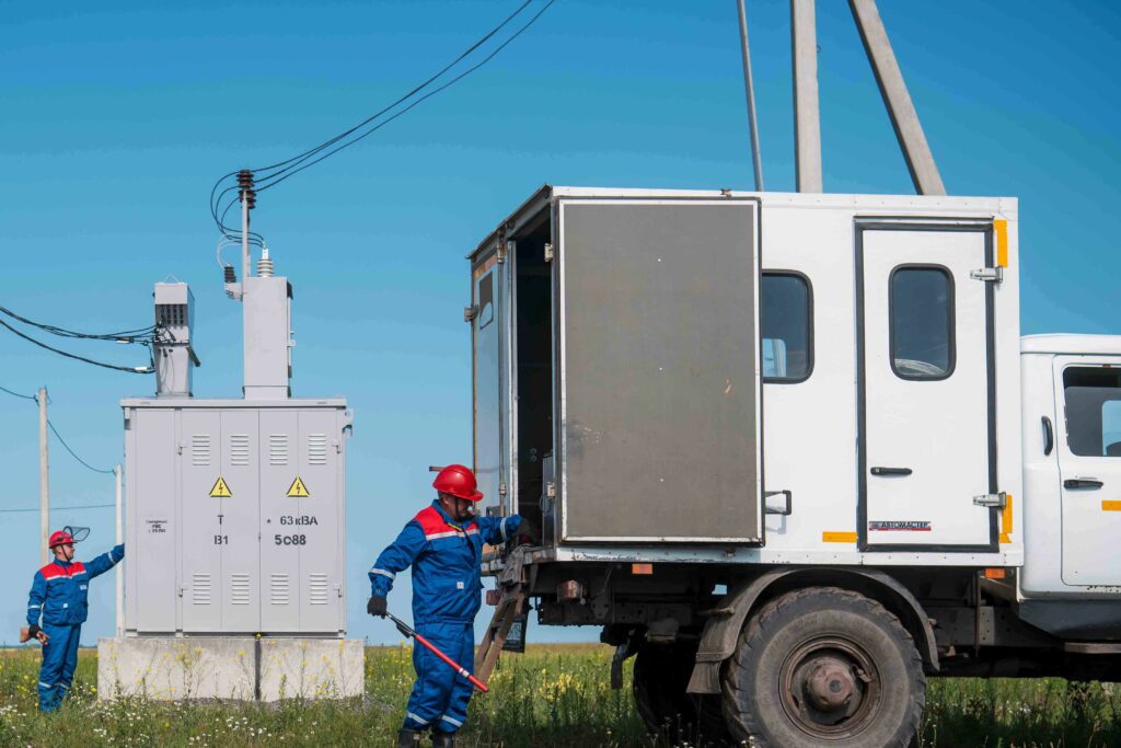 Энергетики повысили надежность электроснабжения почти в 40 населенных пунктах НСО