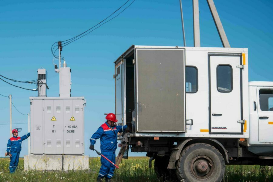 Энергетики повысили надежность электроснабжения почти в 40 населенных пунктах НСО