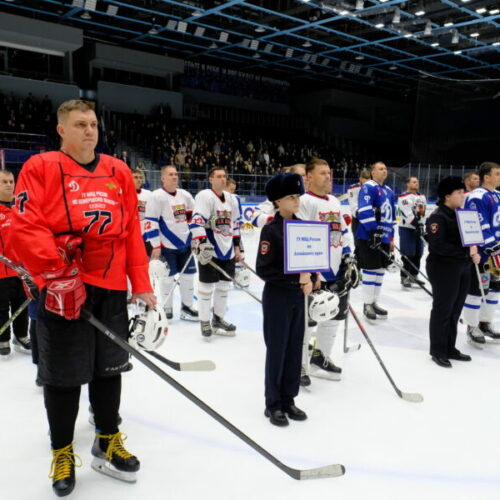 Новосибирск принимает хоккейный турнир МВД