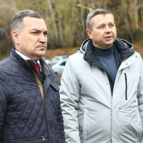 Второй год подряд в Советском районе обновляют газоны