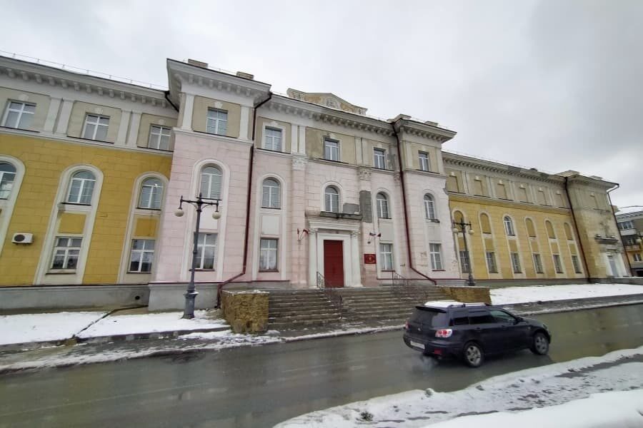 В Новосибирске Академия искусств оказалась под угрозой закрытия из-за налогов