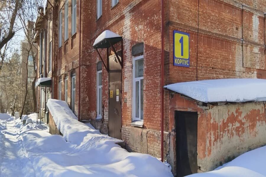 В Новосибирске разрешили снос восьми корпусов больницы рядом с памятником