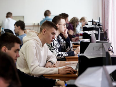 Свыше 3600 студентов выбрали педагогические специальности в вузах и колледжах НСО