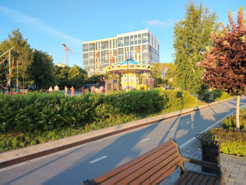 Аттракционы в парках Новосибирска за лето посетили полтора миллиона человек