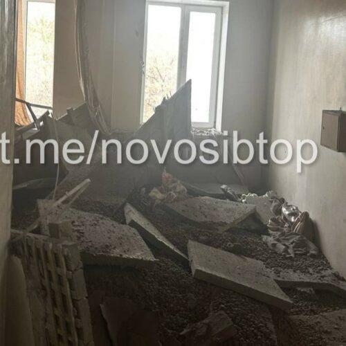 В детской больнице в Новосибирске рухнул потолок