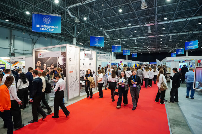 Как найти партнеров и абитуриентов на «Учебной Сибири-2025»