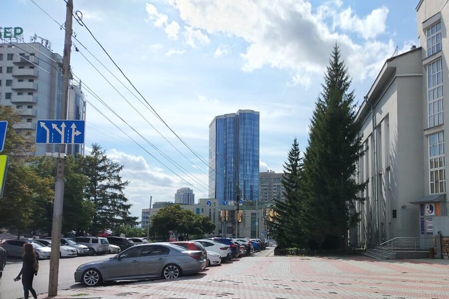 «Мы уничтожаем малый и средний бизнес»: в Новосибирске повысят налог на дорогую коммерческую недвижимость