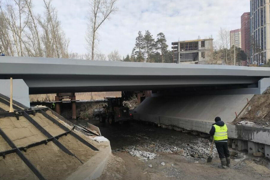 мост через реку Ельцовка-2