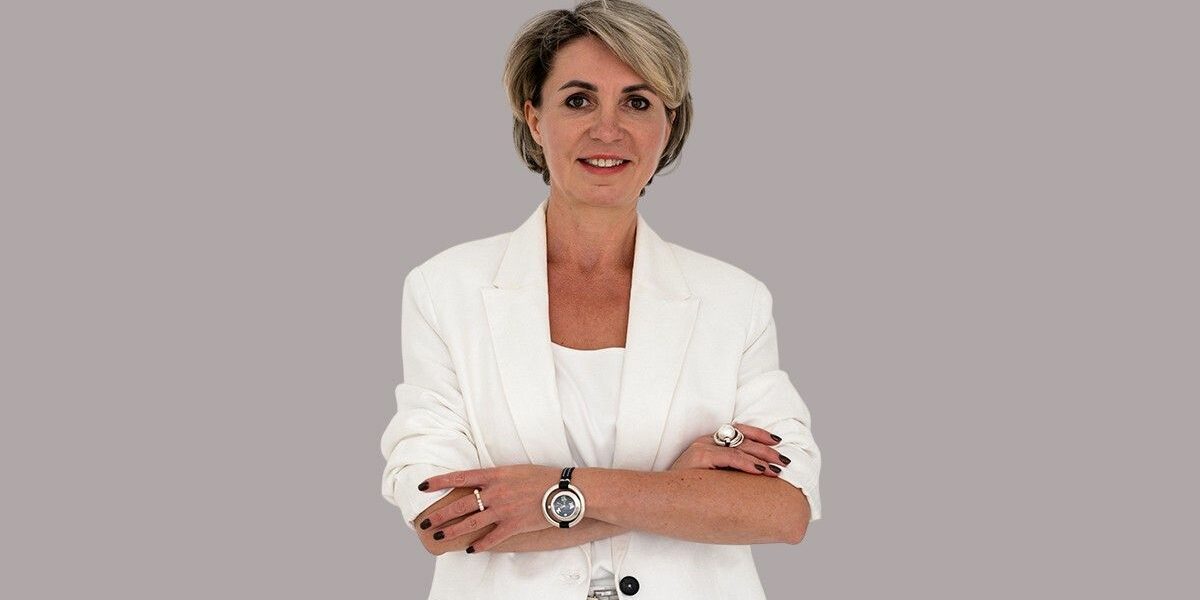 Автор концепции «Зрелое лидерство», бизнес-тренер, ведущая стратегических сессий Евгения Климова Автор концепции «Зрелое лидерство», бизнес-тренер, ведущая стратегических сессий Евгения Климова