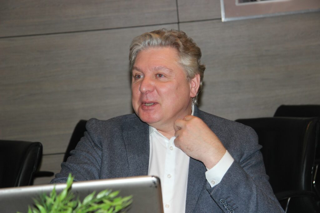 «Семейная ипотека — это поддержка не строительной отрасли, а демографии»