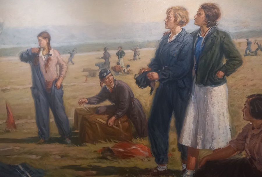 «Героини будней» — про женщин СССР и России