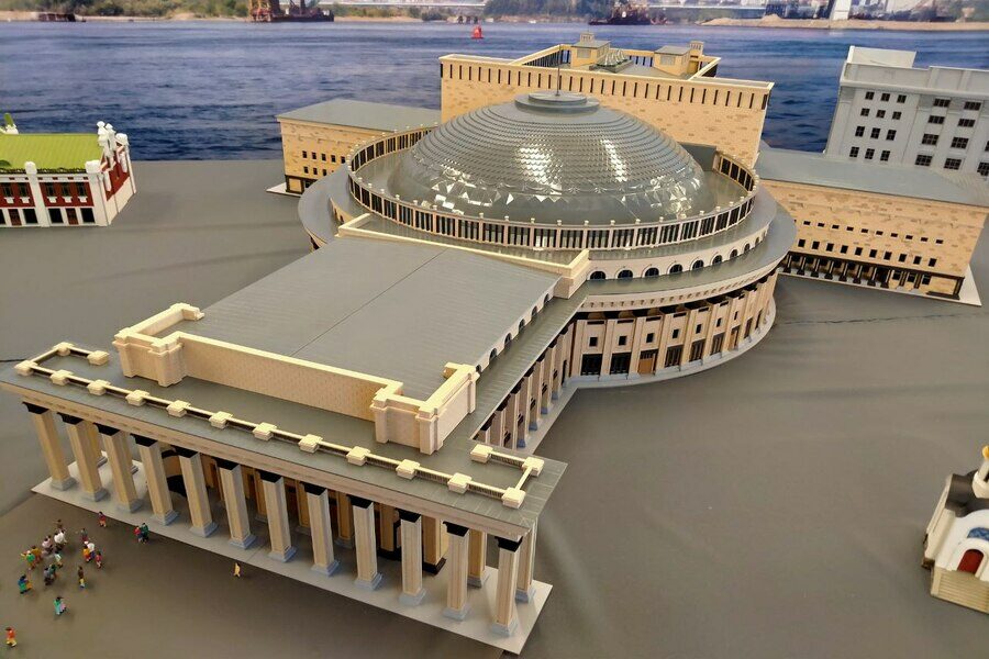 В Новосибирске сделали макет оперного театра из трех тысяч деталей