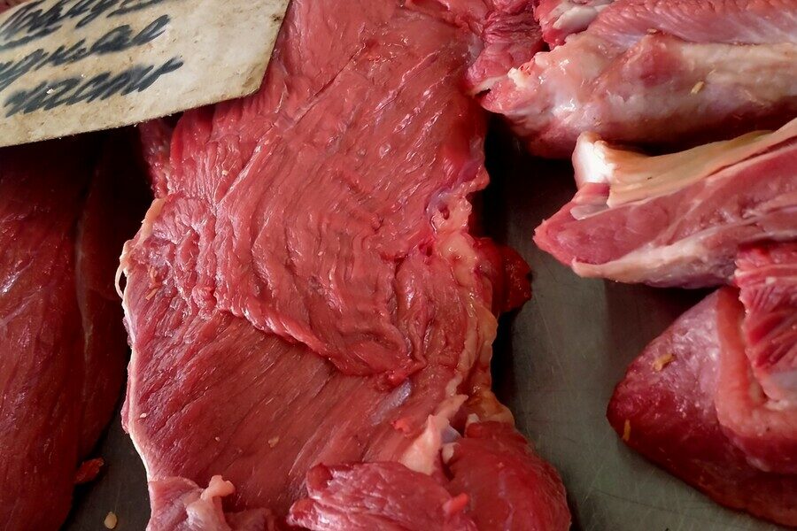 «Стоит дорого, большинству не по карману»: говядина в Новосибирской области из-за роста цен стала элитным мясом