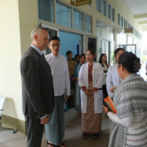 Делегация Новосибирской области во главе с губернатором работает в Мьянме