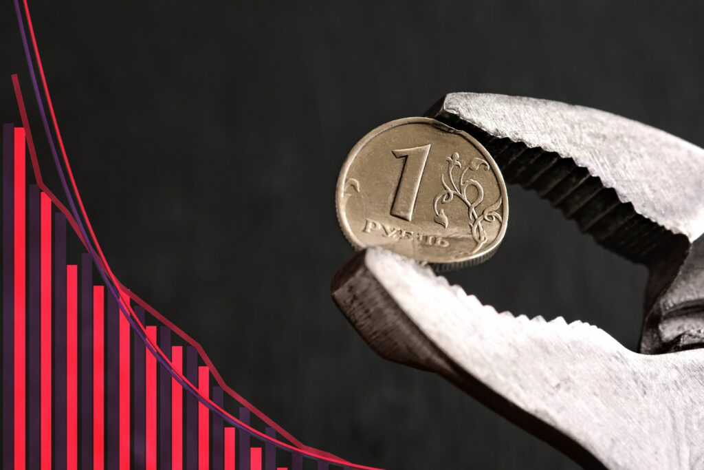 ВТБ: Рубль может ослабнуть до 90 рублей за доллар в 2026 году