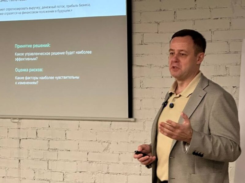 Предприниматель, управленец федерального уровня с более чем двадцатилетним опытом в финансах и управлении Валерий Кубасов