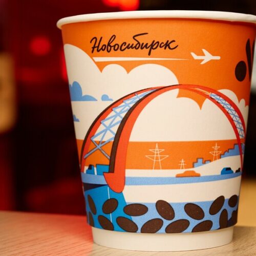 Российская сеть фастфуда выпустила стаканы с изображением Бугринского моста