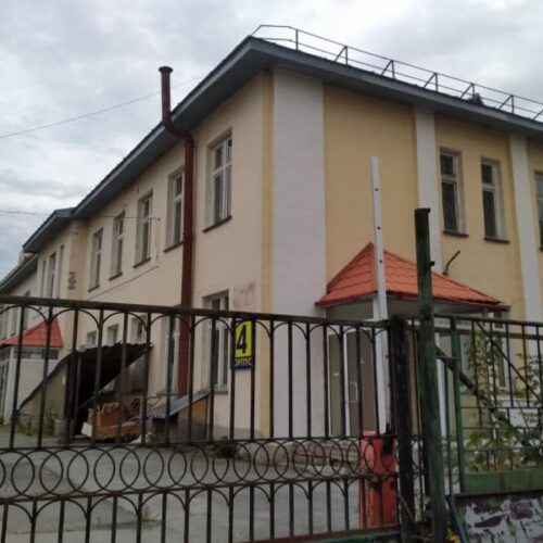 В Новосибирске начали сносить старую инфекционную больницу