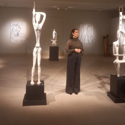 Белая галерея устроила первую в своей практике выставку скульптуры в Новосибирске