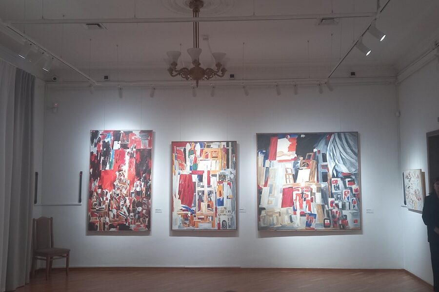 Выставочная осень в Новосибирске предотвращала сезонную депрессию