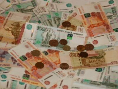 Пенсии и пособия семьям с детьми вырастут в 2026 году в Новосибирской области