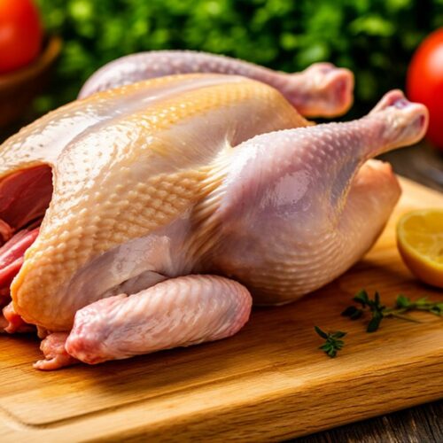 Цена на мясо домашней курицы в Новосибирске доходит до 650 рублей за килограмм