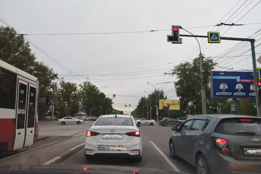 В Новосибирске запрещают левые повороты