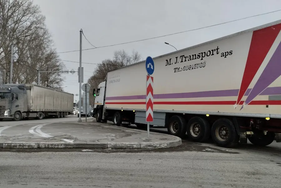 Новосибирских грузоперевозчиков отстранили от согласования маршрутов для фур