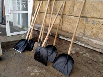 снеговые лопаты