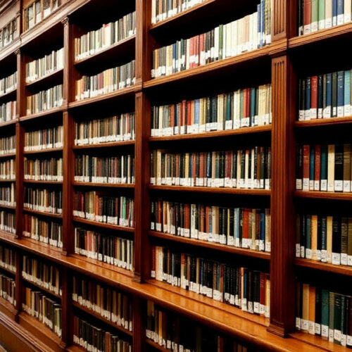 Новосибирская библиотека объяснила отсутствие крестов на куполах храма в своем посте